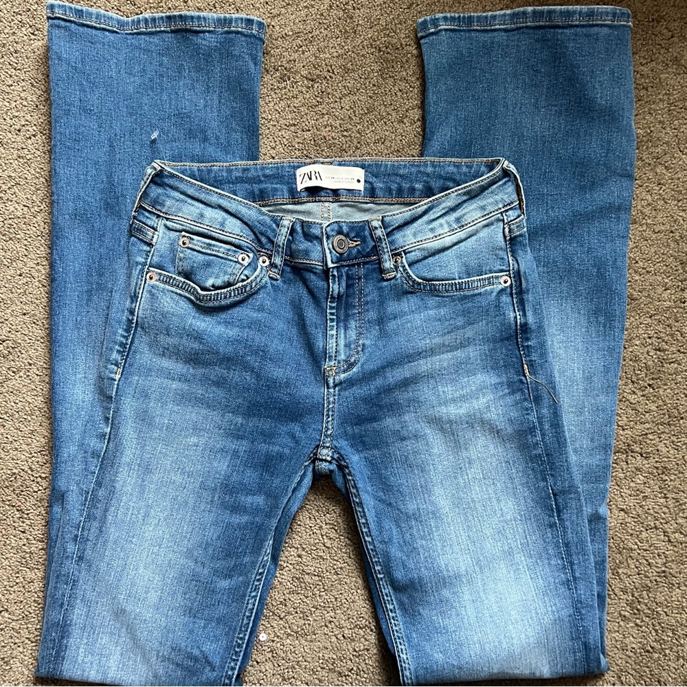 Zara Women's Classic Blue Straight Leg Jeans